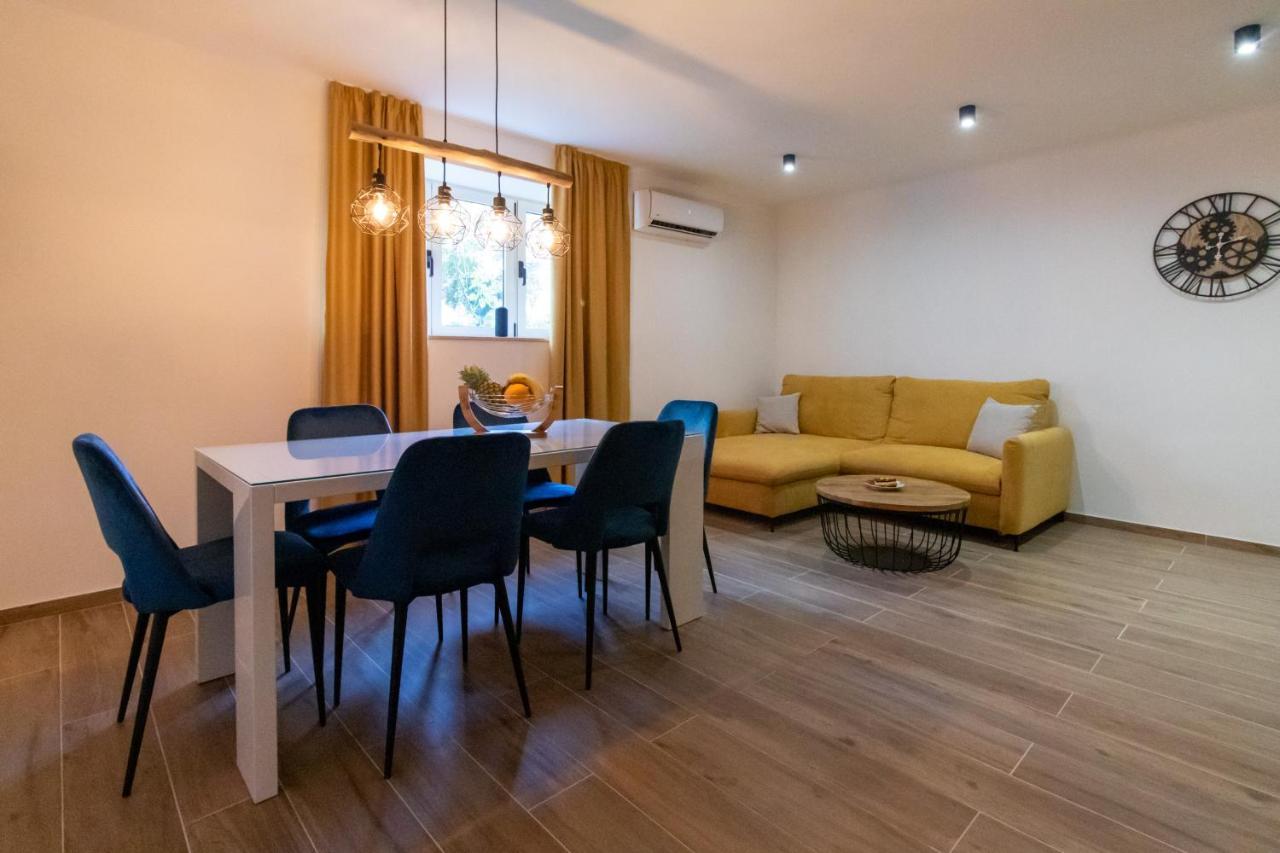 Lily Split Center Apartamento Exterior foto